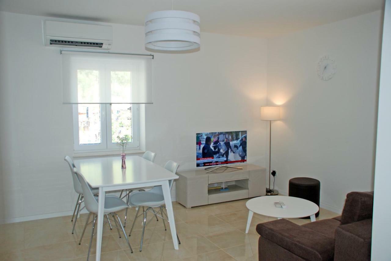 Apartment Bilo 奥米什 外观 照片